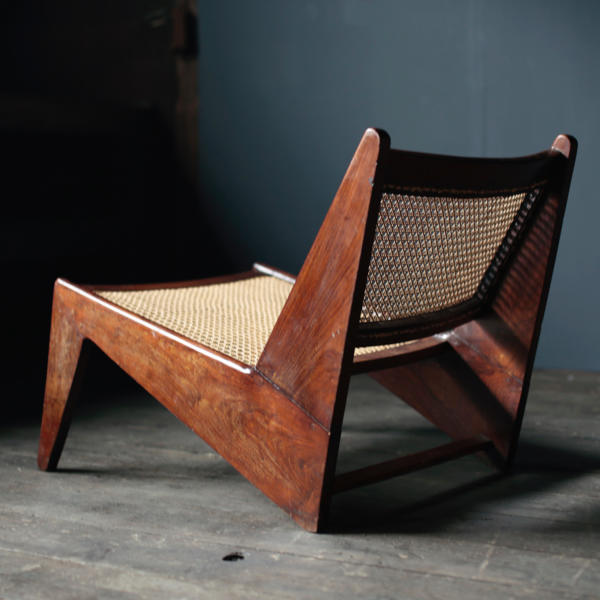 Kangaroo Chair by Pierre Jeanneret - Objet d' art