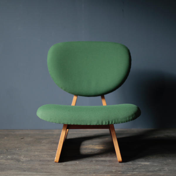 Lounge chair designed by Junzo Sakakura manufactured by Tendo Mokko