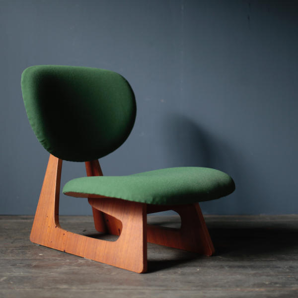 Lounge chair designed by Junzo Sakakura manufactured by Tendo Mokko 