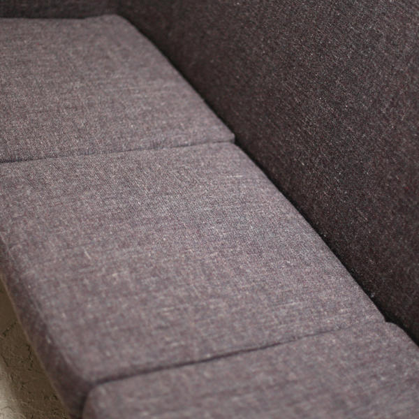 Long Sofa OM5002 by Isamu Kenmochi