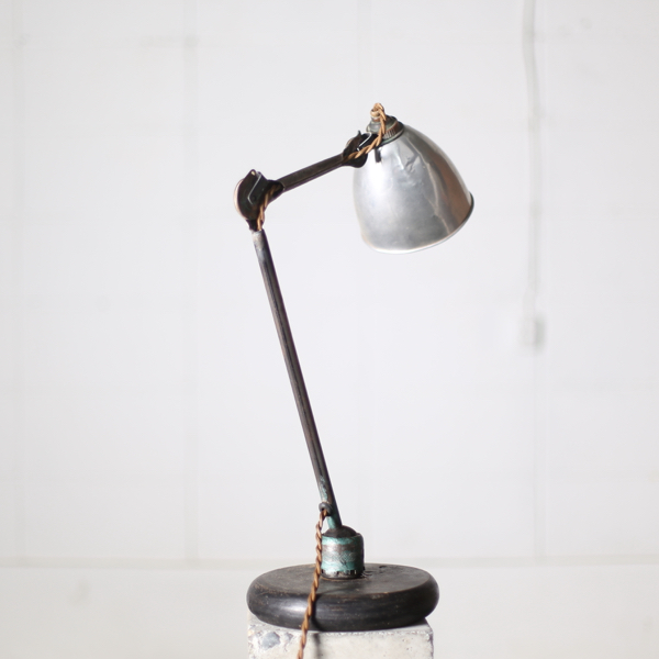 グラ　gras tablelamp