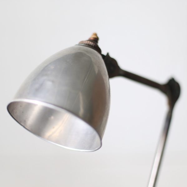 グラ　gras tablelamp